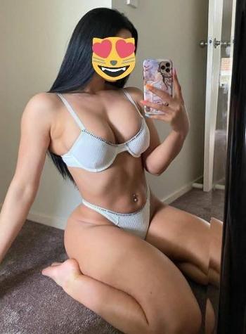 9786331414, female escort, Brockton